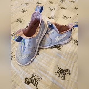 (1Pair) Size 8 Toddler Nike Running Shoes